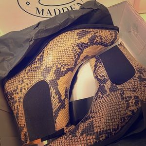 Steve Madden boots